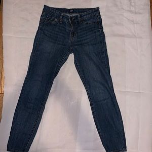 GAP Denim Leggings SIZE 25 Used but in good conditions